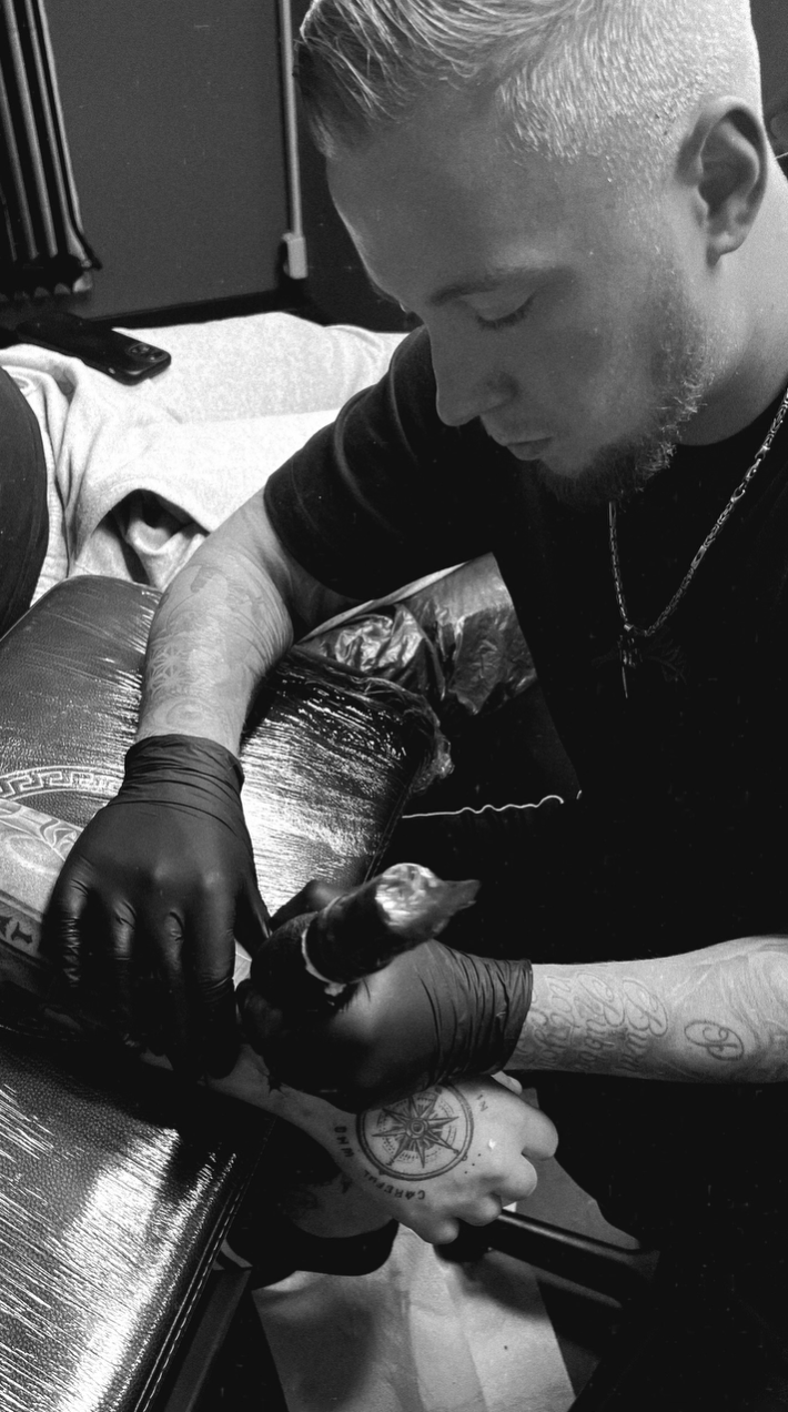 Petzko – Tattoo Artist